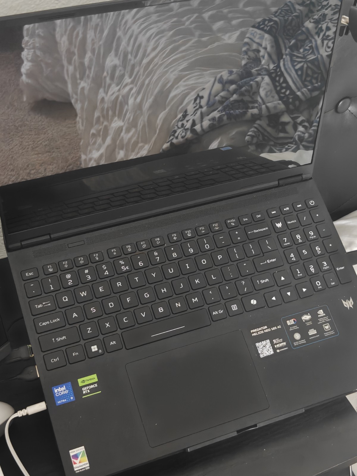 Acer Predator Helios Neo 16S AI 16″ OLED 240Hz Ultra 9 275HX RTX 5060