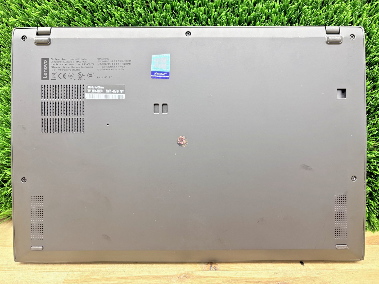 Lenovo ThinkPad x1 Carbon 7 Intel i7-10th Gen 1.90GHz 16GB RAM 256GB SSD W 11 P*