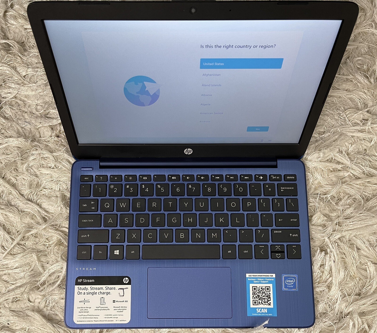 HP Stream 11.6 inch (64GB, Intel Celeron, 1.10GHz, 4GB) Notebook/Laptop – Royal