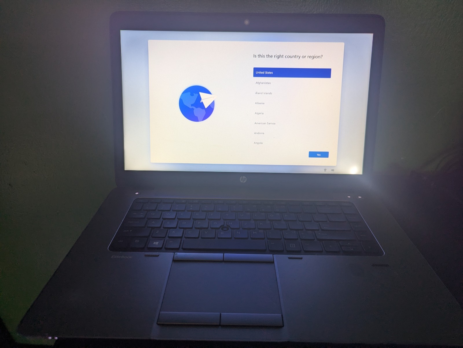 HP EliteBook 850 G2 With Dock And Charger- i5-5200u, 12GB RAM, 240GB SSD, 15.6″