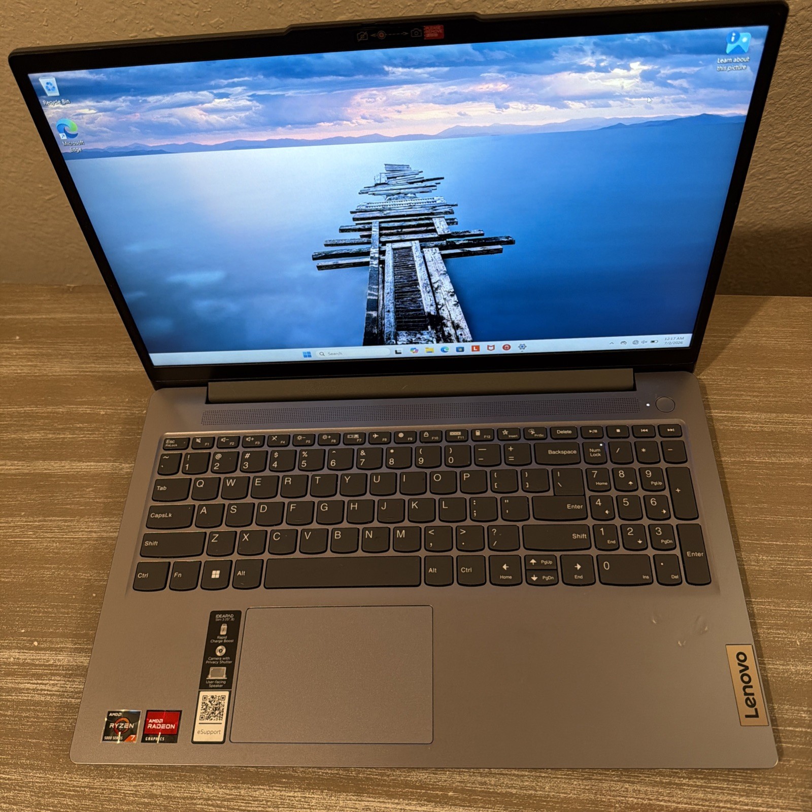 LENOVO IDEAPAD SLIM 3 15ABR8 | AMD RYZEN 7 5825U | 512GB | 16GB | Touch Screen