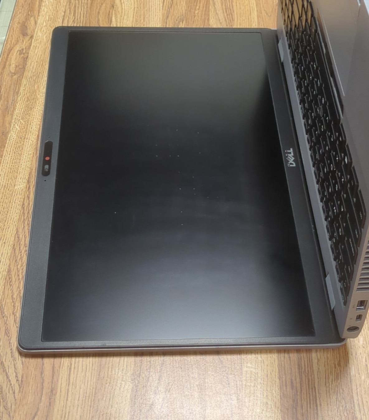 2021 Precision 3550 i5 10th gen, 8GB RAM, No SSD, Locked BIOS, Great Condition!