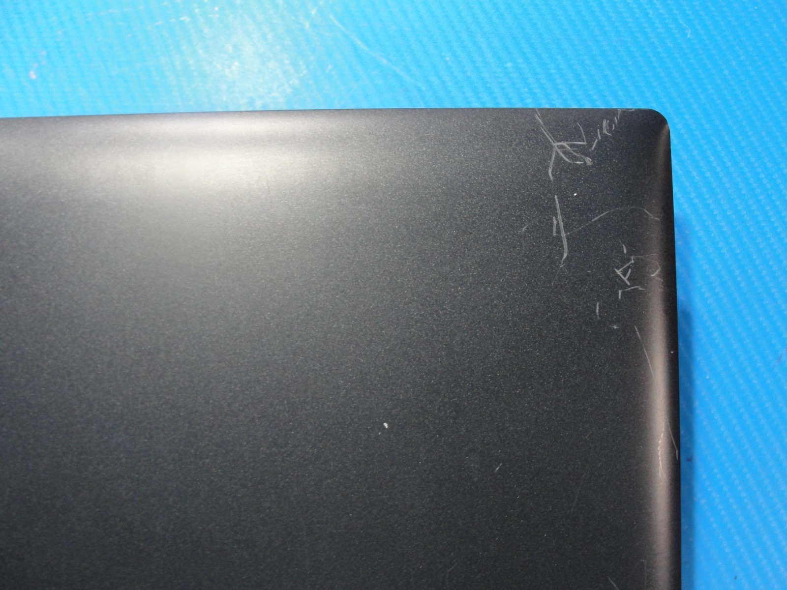 Lenovo IdeaPAd 330-15IKB 15.6” HD Intel Core i3-8130U 2.2GHz 8GB HDD 1TB