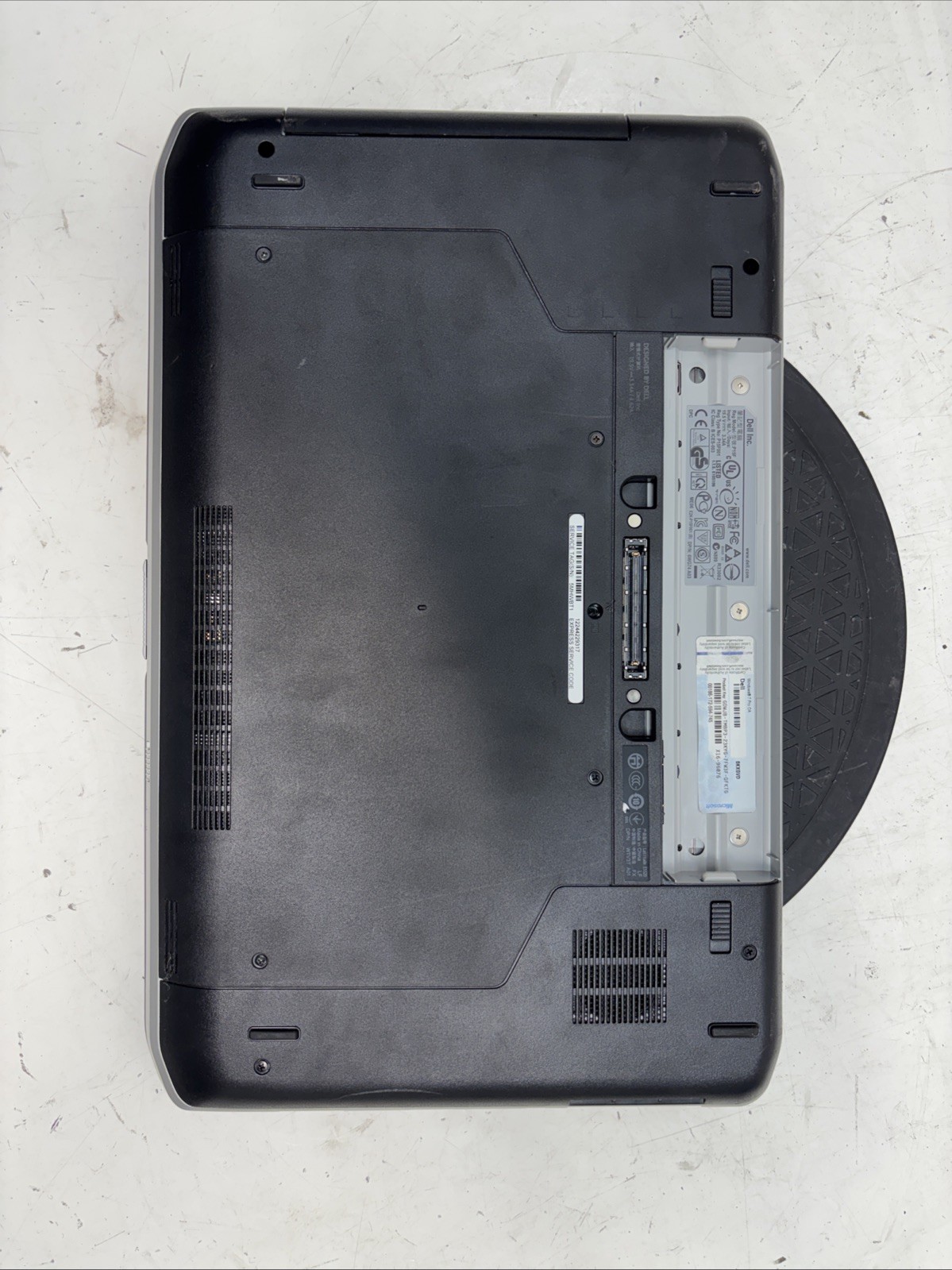 Dell Latitude E5520 Intel i3-2330M 2.2GHz 4 GB NO HDD