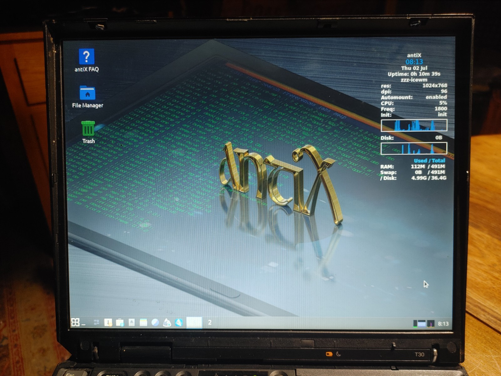 IBM Thinkpad T30 14.1″ Laptop Pentium 4 + 512MB + 40GB + AntiX Linux