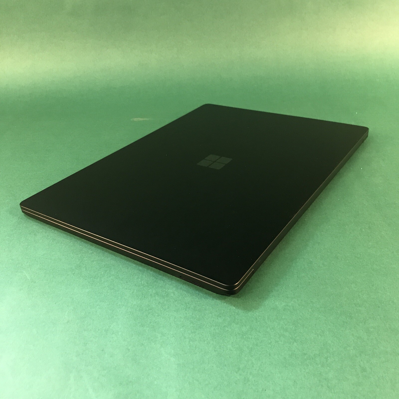Microsoft Surface Laptop 4 15″ Touch i7-1185G7 512GB SSD 8GB RAM Win11Pro 1979