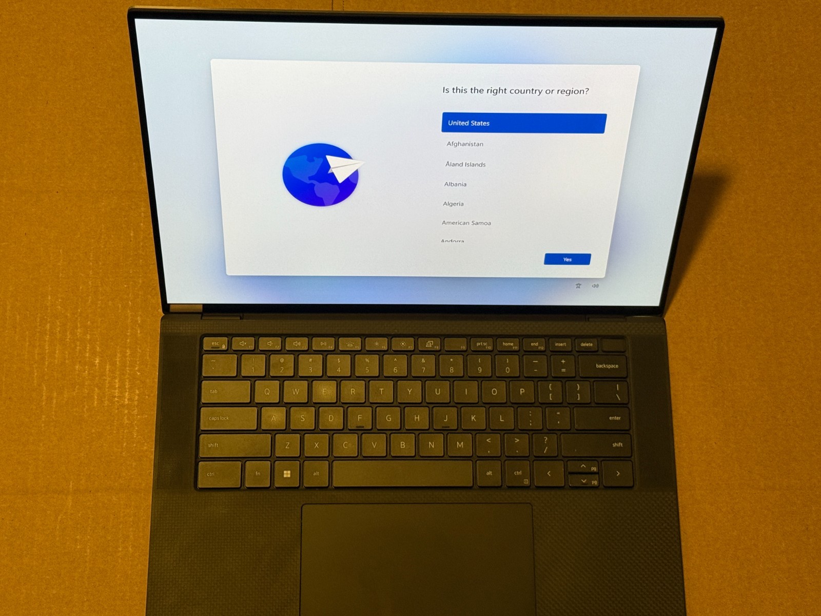 Dell XPS 15 9520 i9-12900HK OLED 32GB 1TB SSD GeForce RTX 3050 Ti Touchscreen