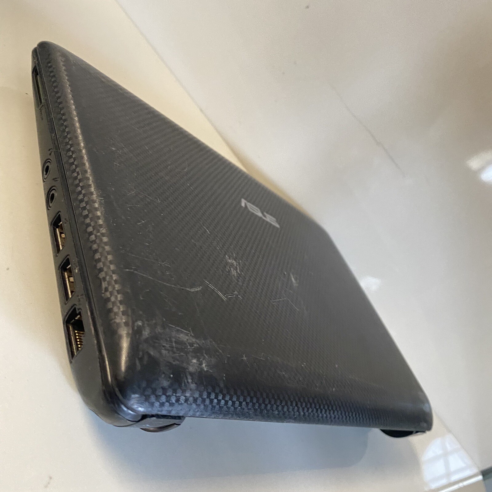 Asus Eee PC 1001p 10.1” Convertible Android TabletScraps/Salvage