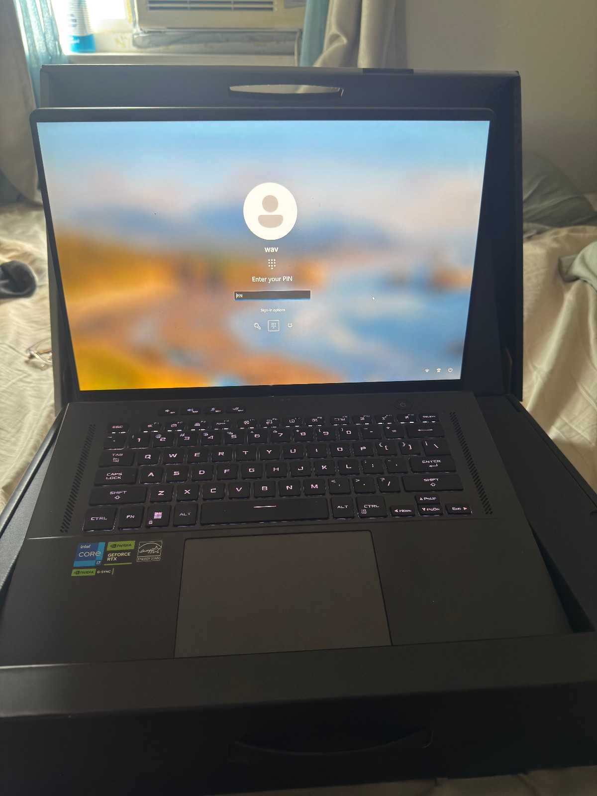 ASUS ROG Zephyrus G16 16″ (512GB SSD, Intel Core i7 13th Gen., 4.90GHz, 16GB,…