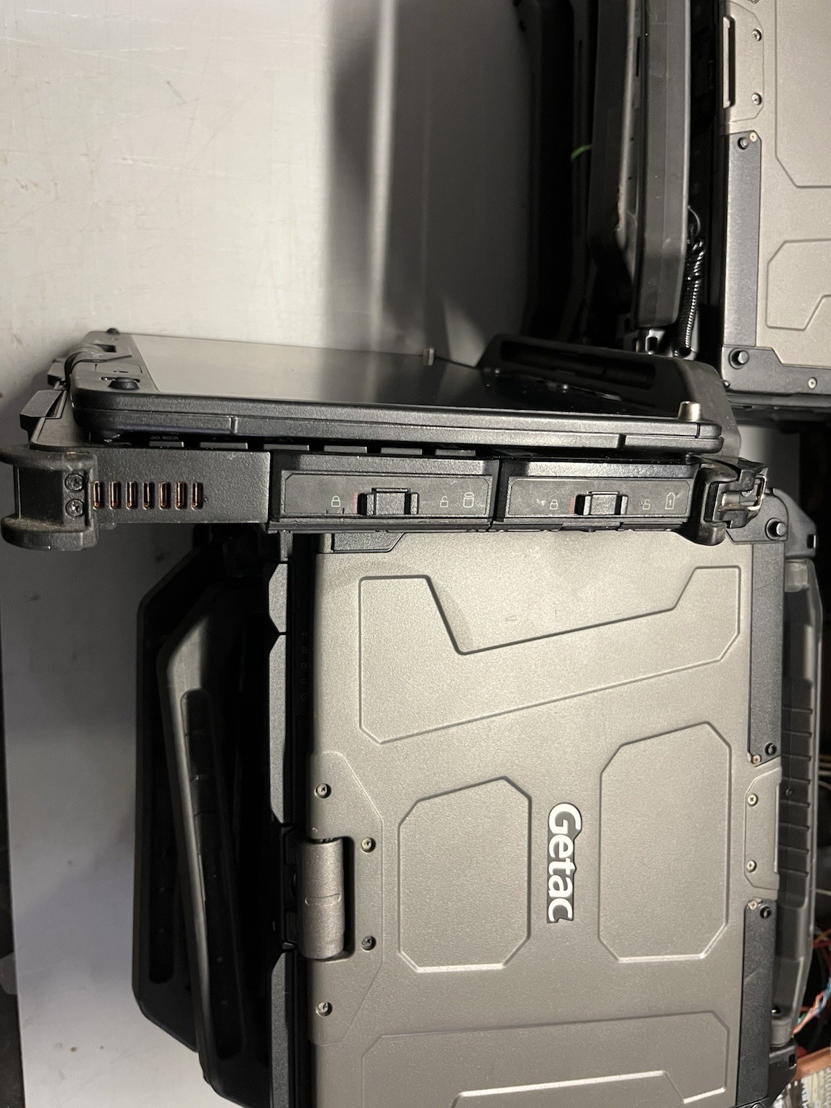 *FIRESALE* Getac V110 G3 Rugged Laptop Touchscreen i7 8GB *READ DESCRIPTION *