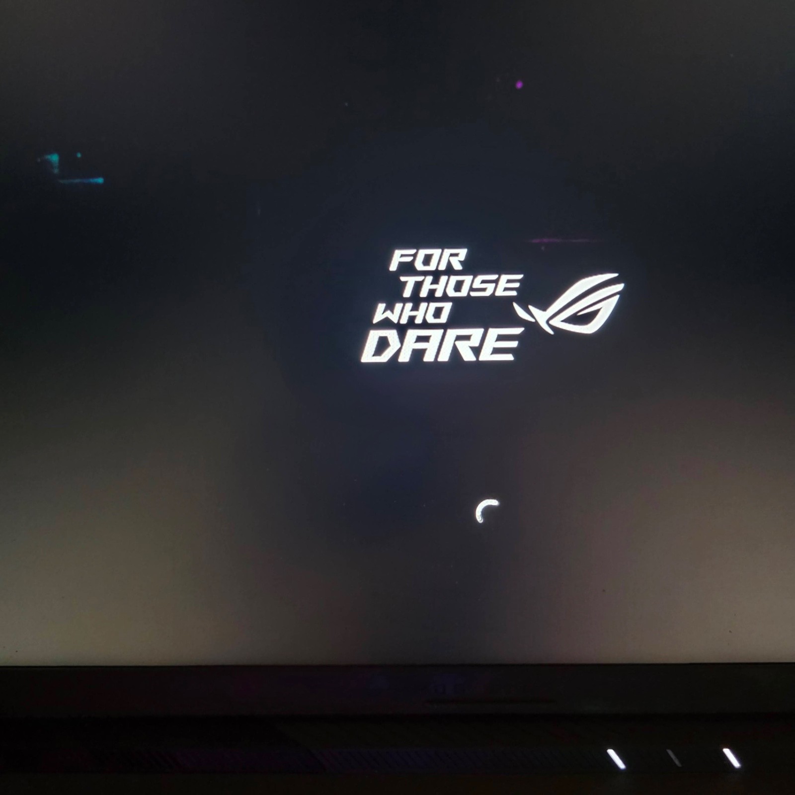 ASUS ROG Strix G16 FHD+ 165Hz Ryzen 9 8940HX 32GB 1TB RTX 5070Ti 140W 12GB WNTY