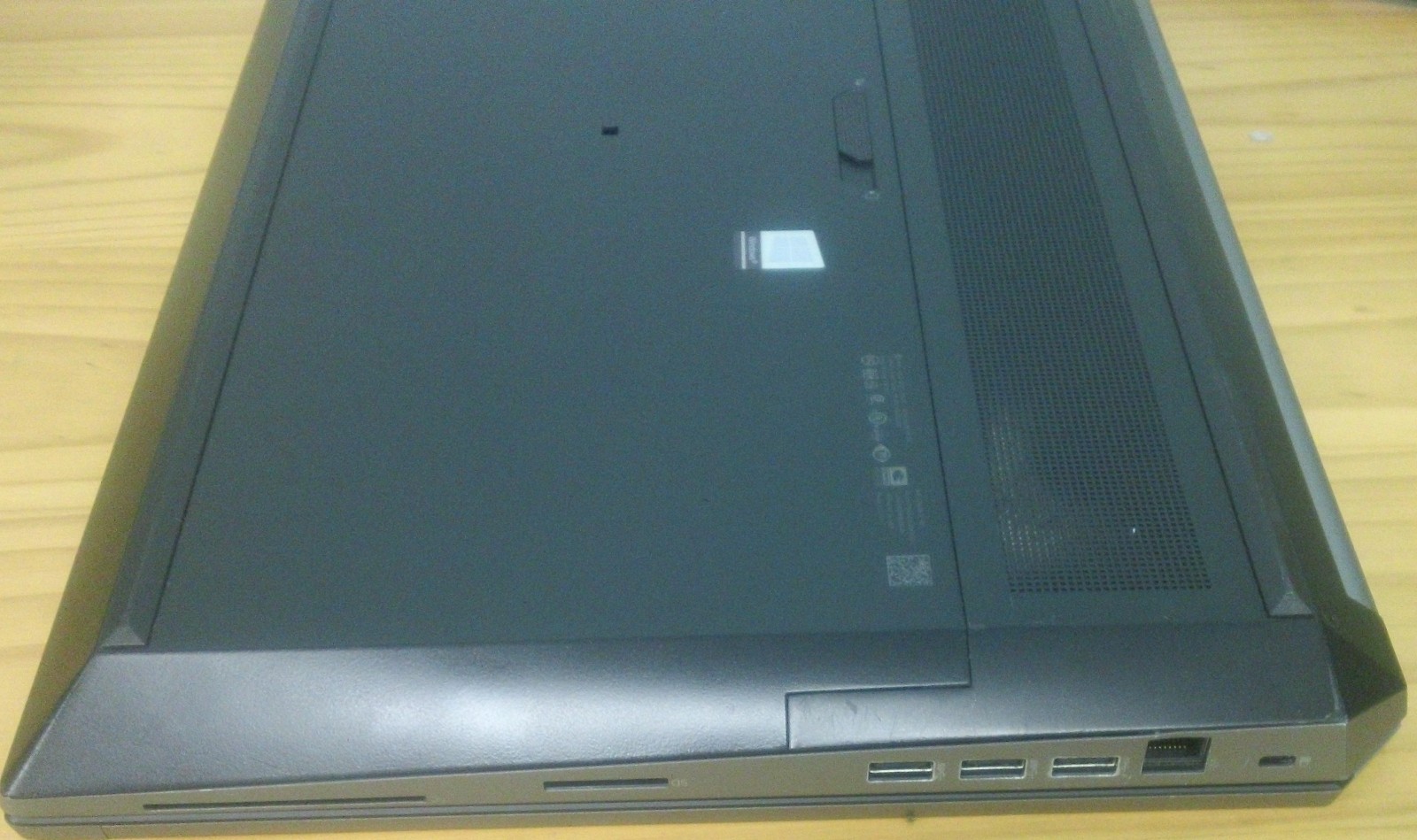 HP ZBook 17 G5 2018 17.3” Xeon E-2176M 2.7GHz 32GB RAM 512GB SSD Quadro P4200