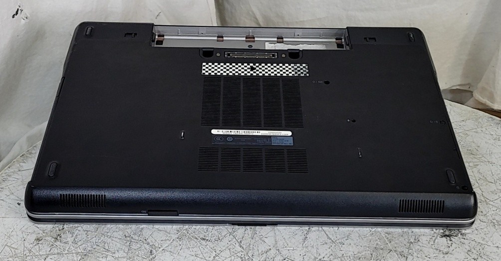DELL LATITUDE E6540 Laptop Core I5-4300M 8GB 320GB SEE NOTES