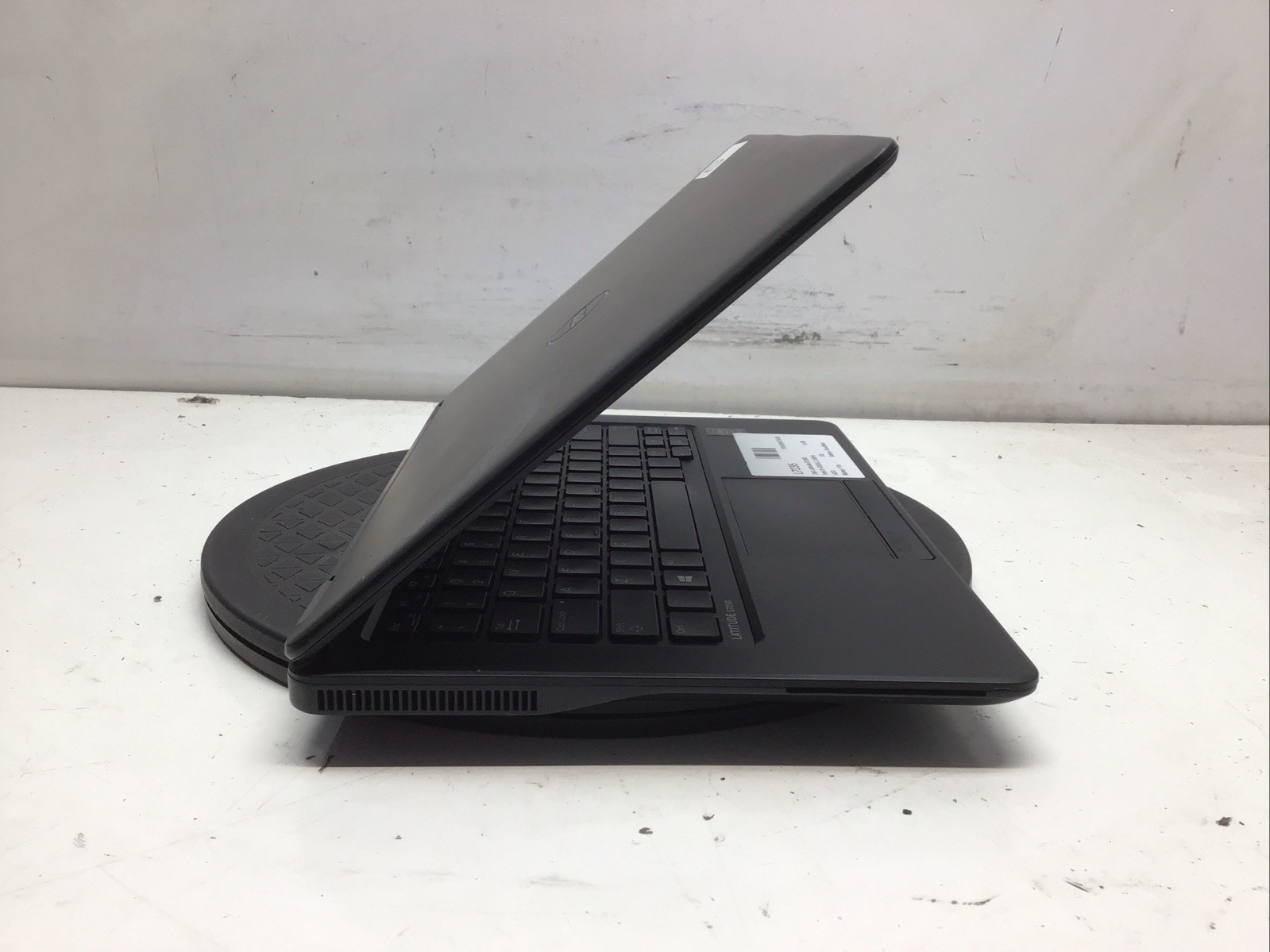Dell Latitude E7250 Intel i5-5300U 2.3GHz 8 GB NO HDD