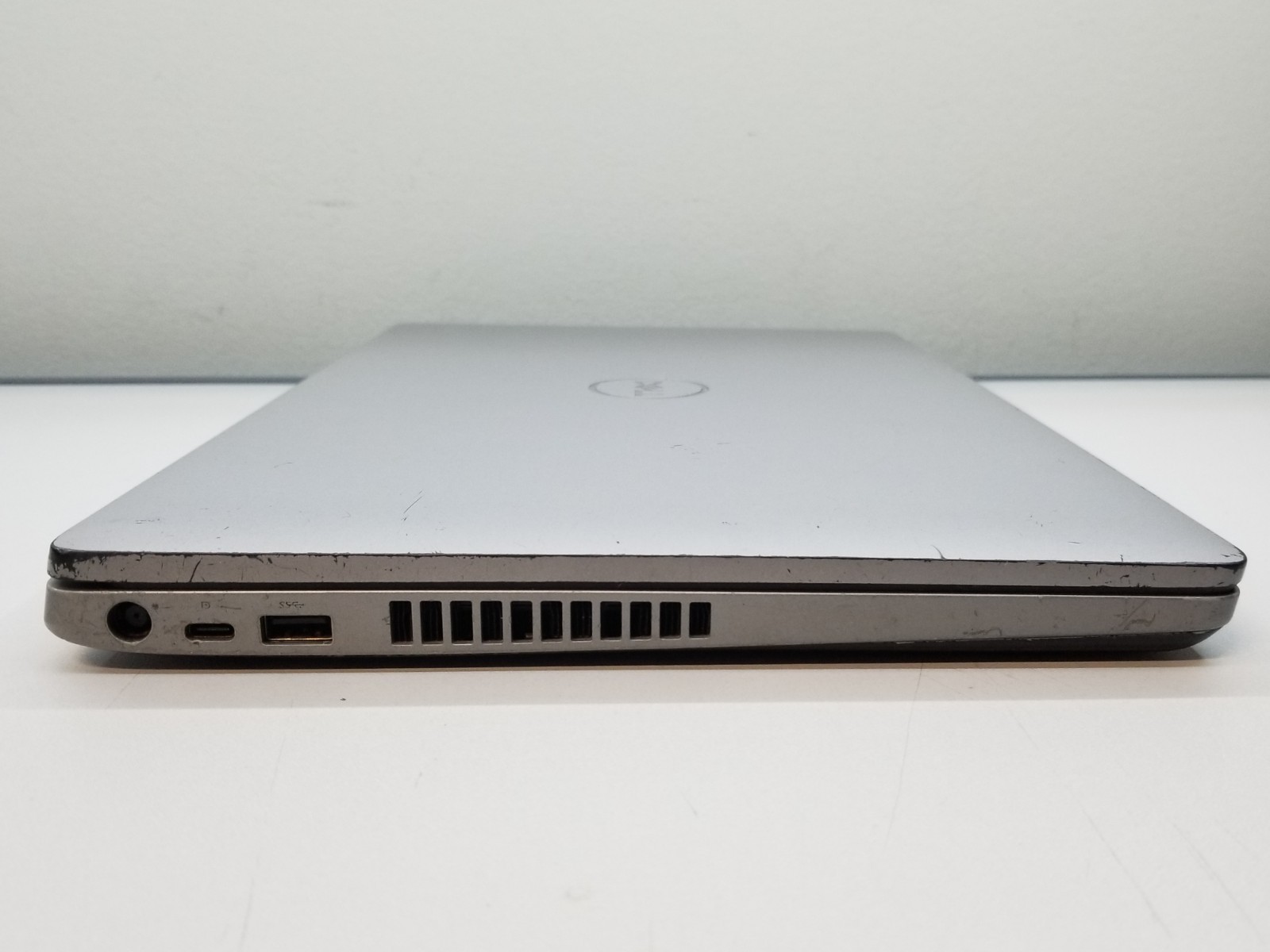 AS-IS Dell Latitude 5510 15.6″ FHD i5-10310U 1.7GHz 8GB RAM 256GB SSD W11P NO AC