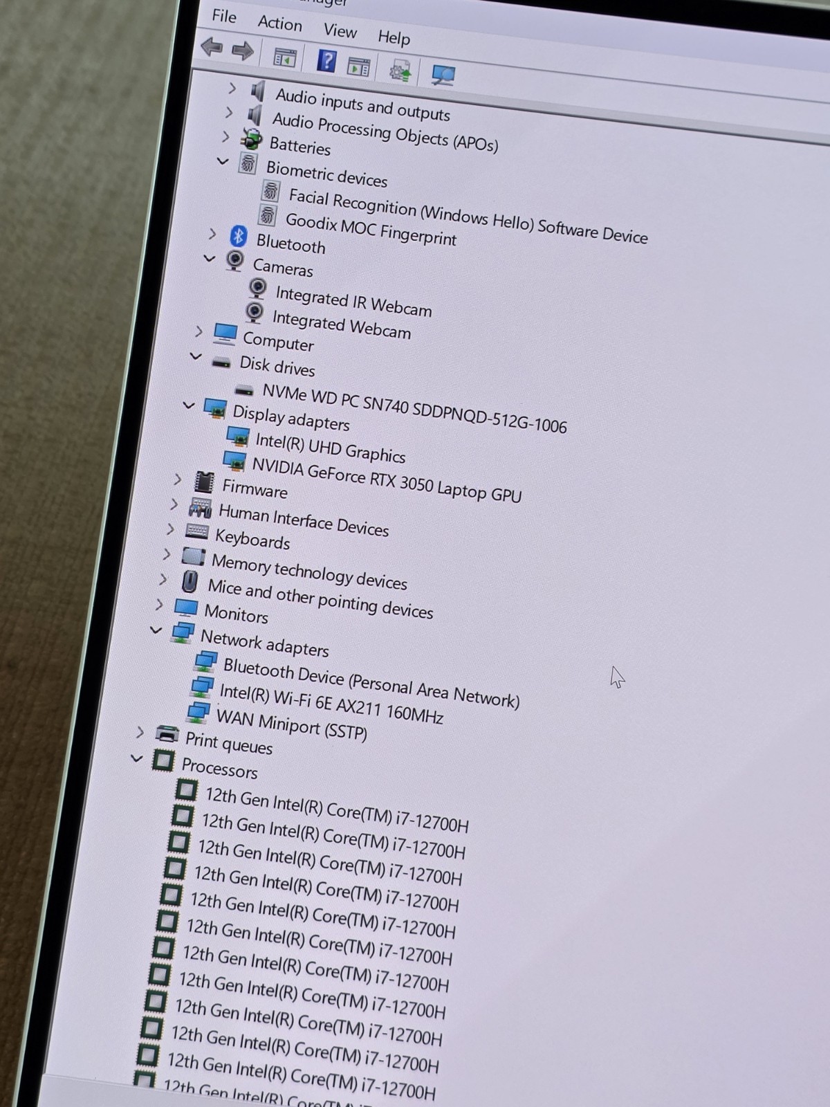 Dell XPS 15 9520 White 15.6″ 3.5K OLED Touch i7-12700H RTX 3050 8GB RAM 512G SSD