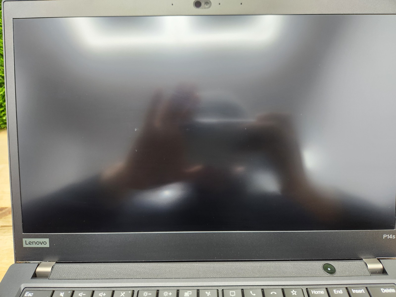 Lenovo ThinkPad P14s 14″ FHD i7-10610U 16GB 256GB SSD P520 GPU EXCELLENT BATT~