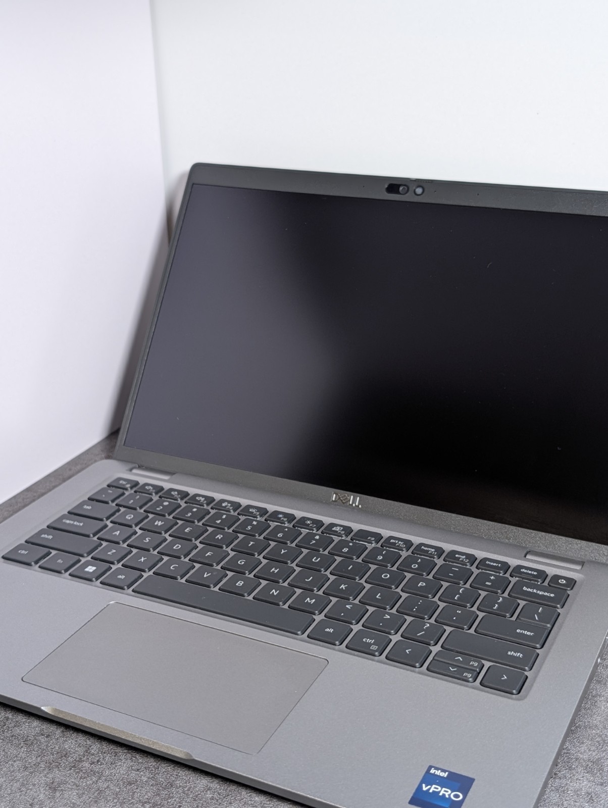 Dell Latitude 5440 14″ i5-1345U 16GB 256GB SSD Win11 Iris Xe Silver
