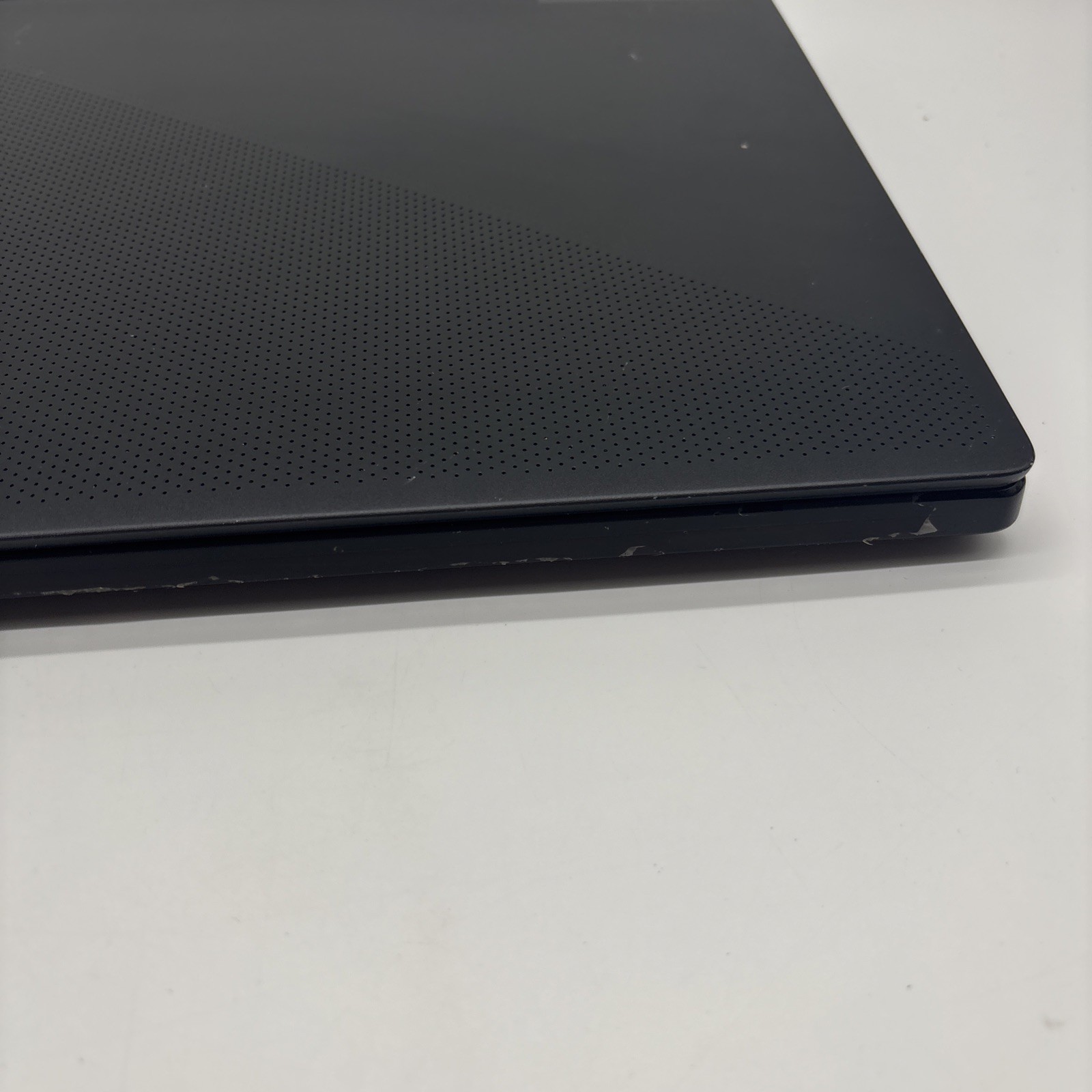 ASUS ROG Zephyrus M16 GU603H – 14” – Core i7-11800H 2.3GHz 16GB RAM 500GB SSD