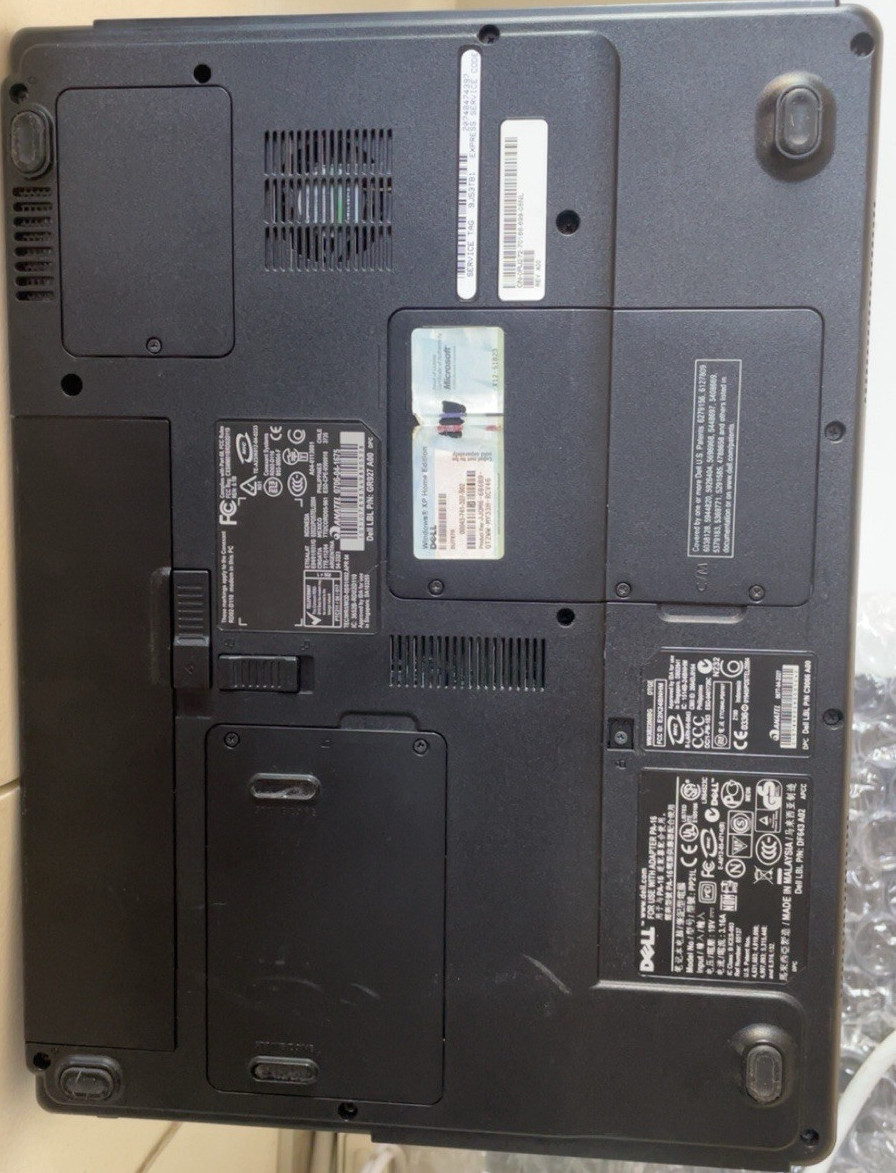 Dell Inspiron b130 14.1 in laptop. Intel Pentium (R) M, Windows XP installed.