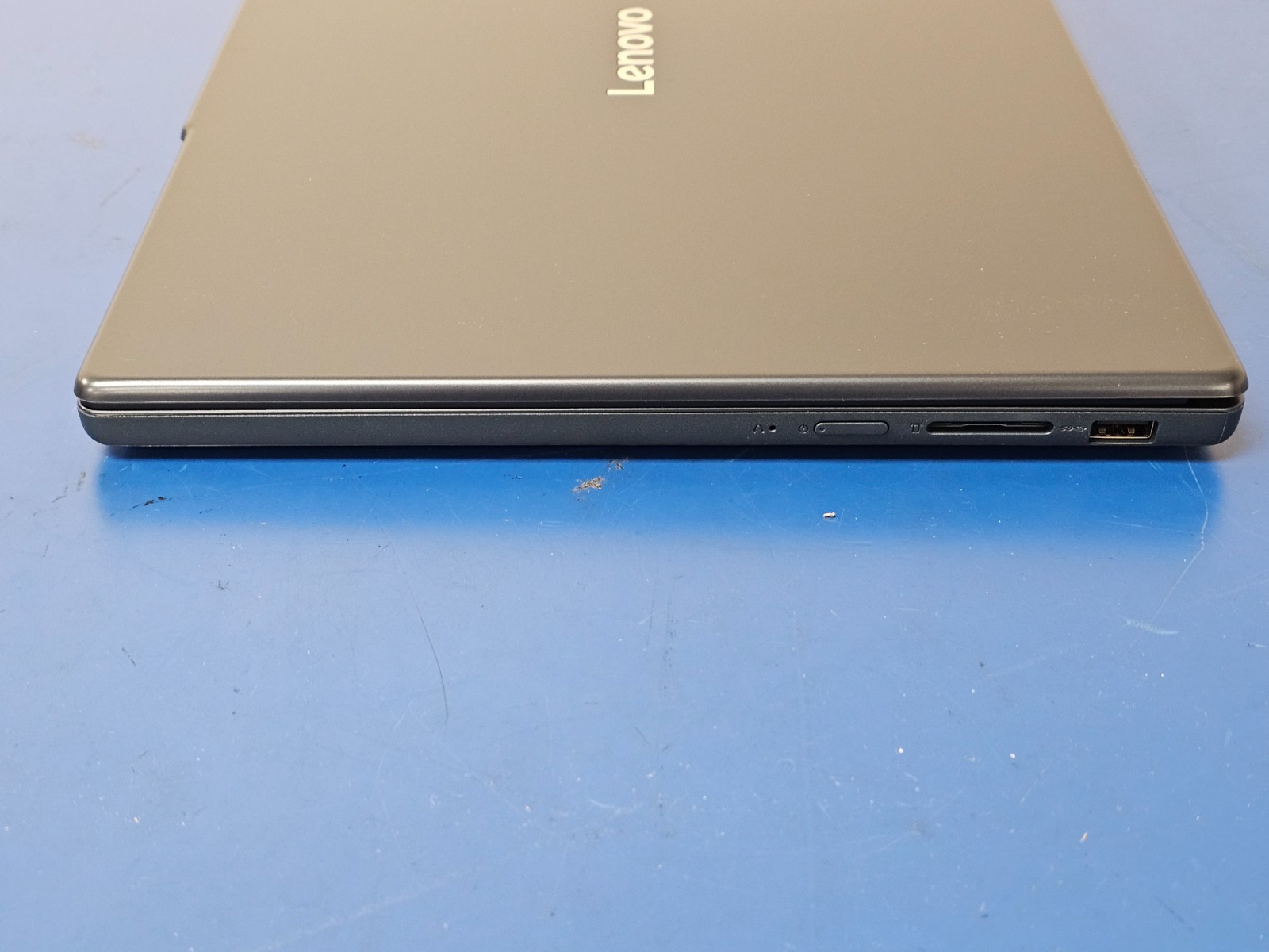 Lenovo Slim 3 15IRH10R, Intel Core 5 210H, 2.20 GHz, 16 GB RAM, 1 TB NVMe SSD
