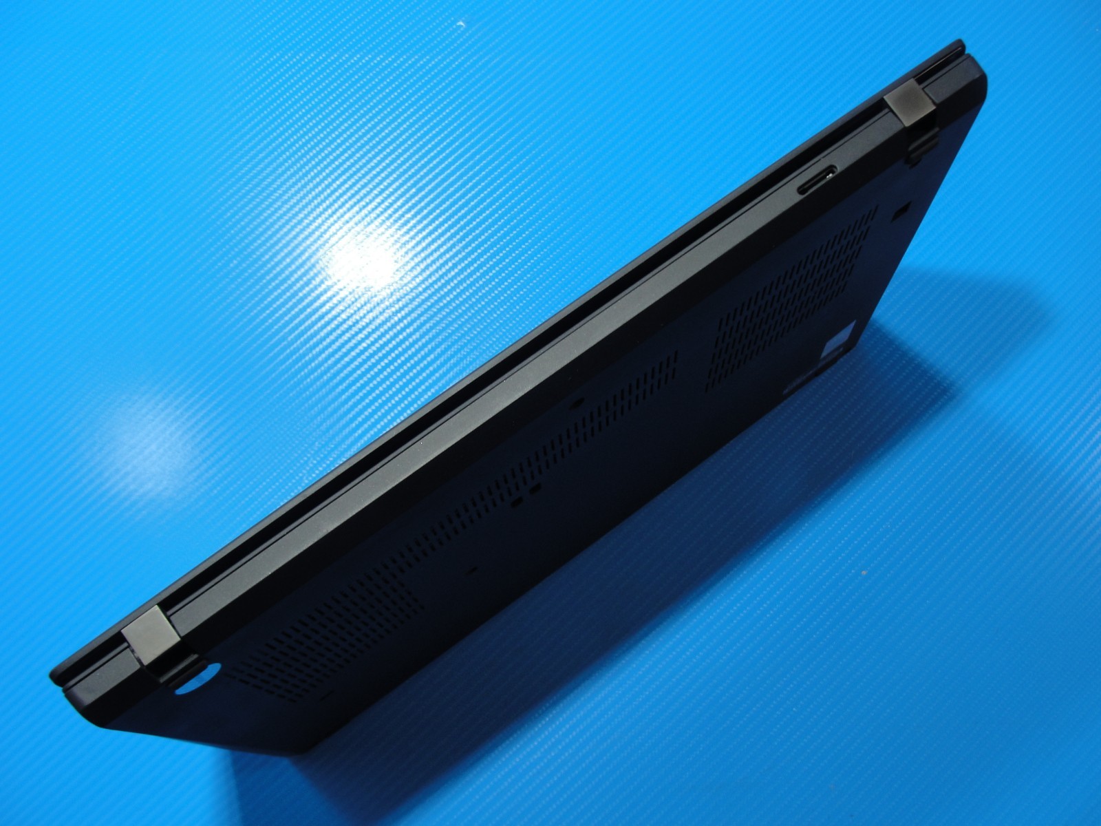 Lenovo ThinkPad T14 Gen 2i 14″FHD Intel i5-1145G7 2.6GHz 16GB RAM 256GB SSD+P/A