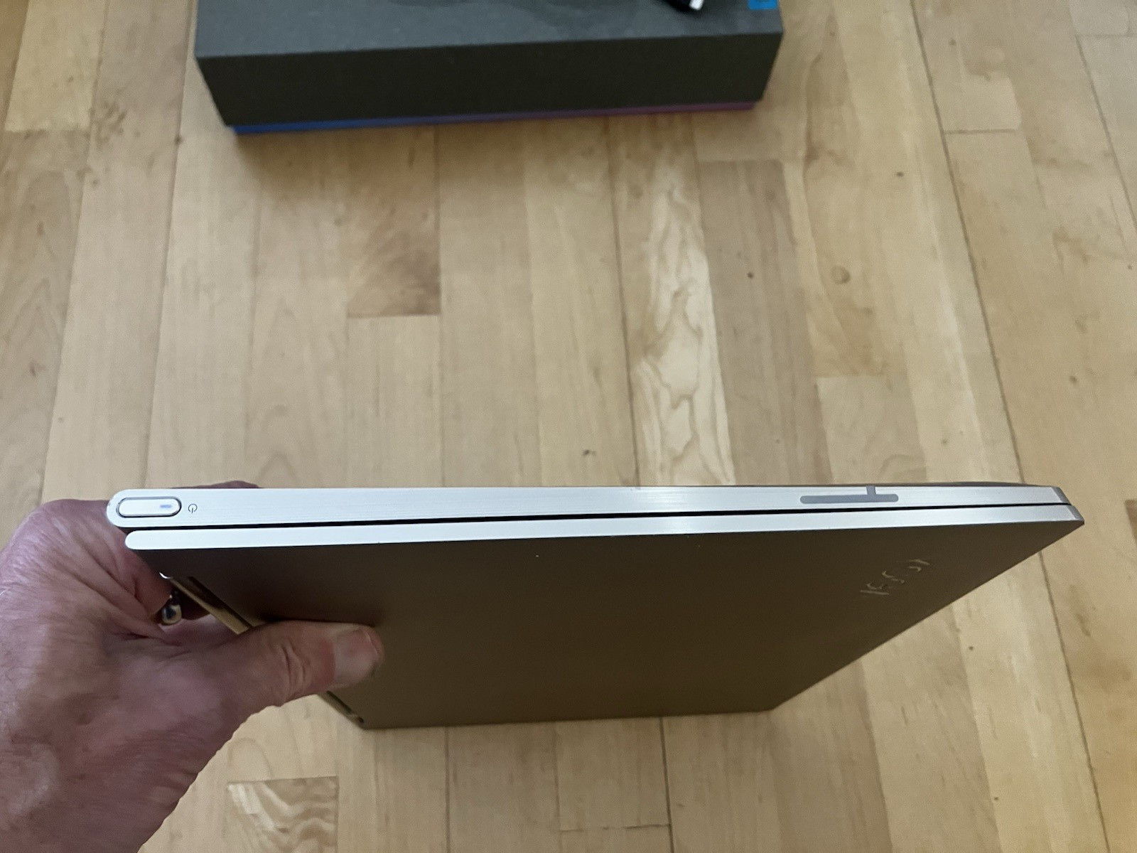 Lenovo Yoga C930-13IKB 13.9” (1TB SSD, Intel Core i7-8550U, 1.8GHz, 16GB…