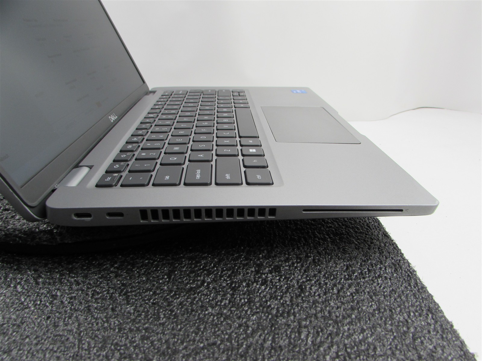 DELL LATITUDE 5430 1920X1080 FHD TOUCH I5-1245U 512GB SSD 16GB RAM NO O.S