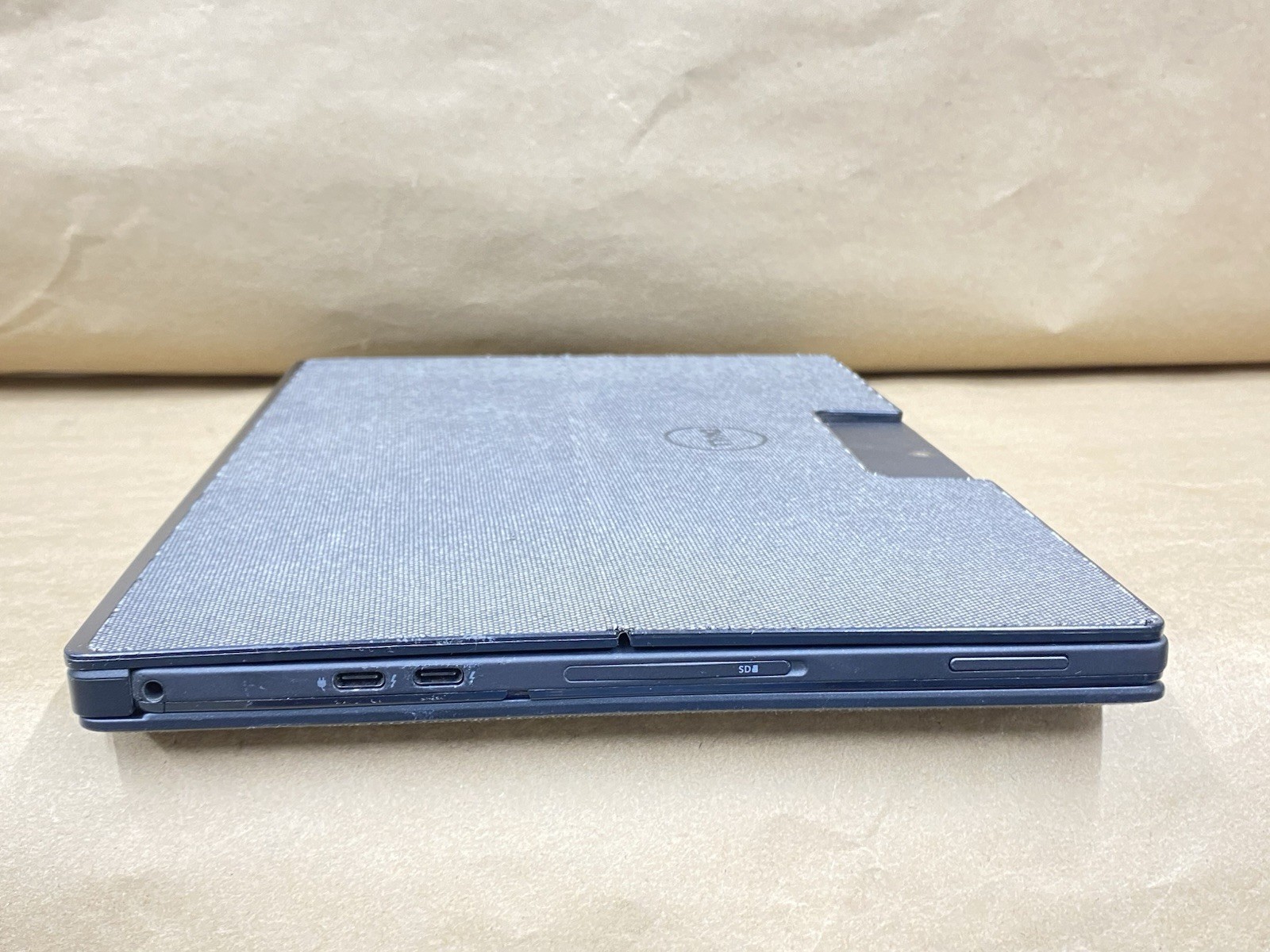Dell Latitude 7275 – 12″ FHD Touch – m7-6Y75 – 8GB – 512GB – Win 10 – READ