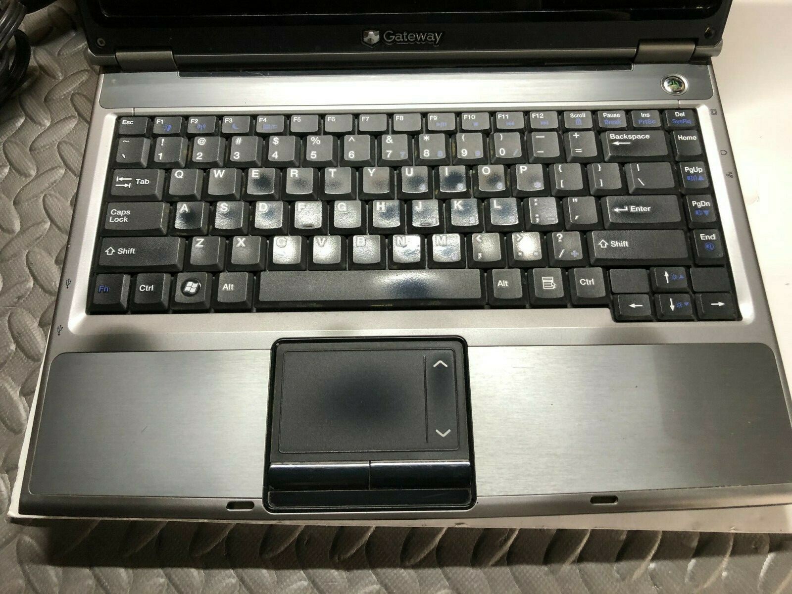 Gateway MT3422 14.1in. (1.7GHz, 1GB) Notebook/Laptop – Gray – 1014552R
