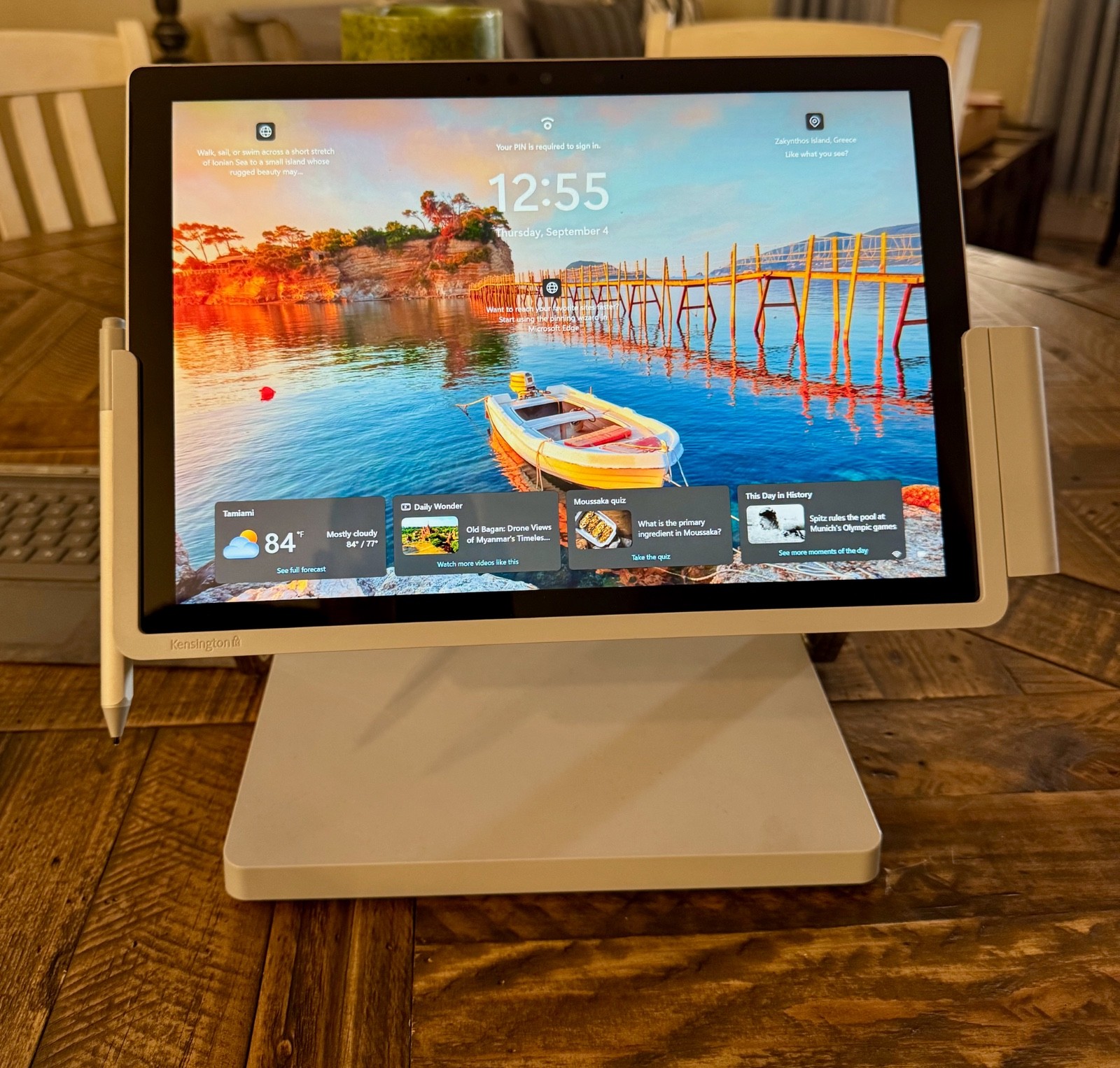 Microsoft Surface Pro 7 12.3″ (256GB SSD, Intel Core i5-1035G4, 8GB RAM) Laptop