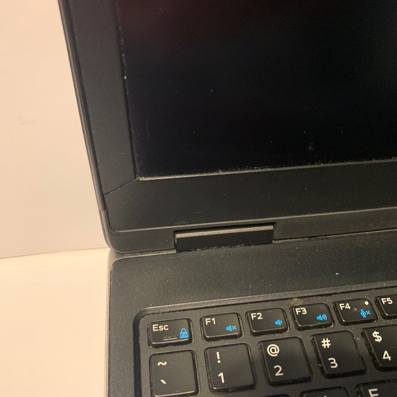 Dell Precision 7530 Mobile Workstation Xeon 64GB/1TB Quadro P3200 4GB