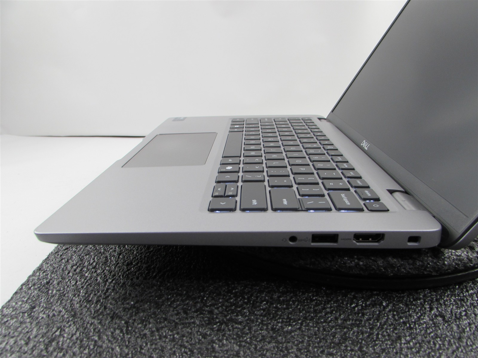 DELL LATITUDE 5450 1920X1080 FHD CORE ULTRA 5 135U 512GB SSD NO RAM NO O.S