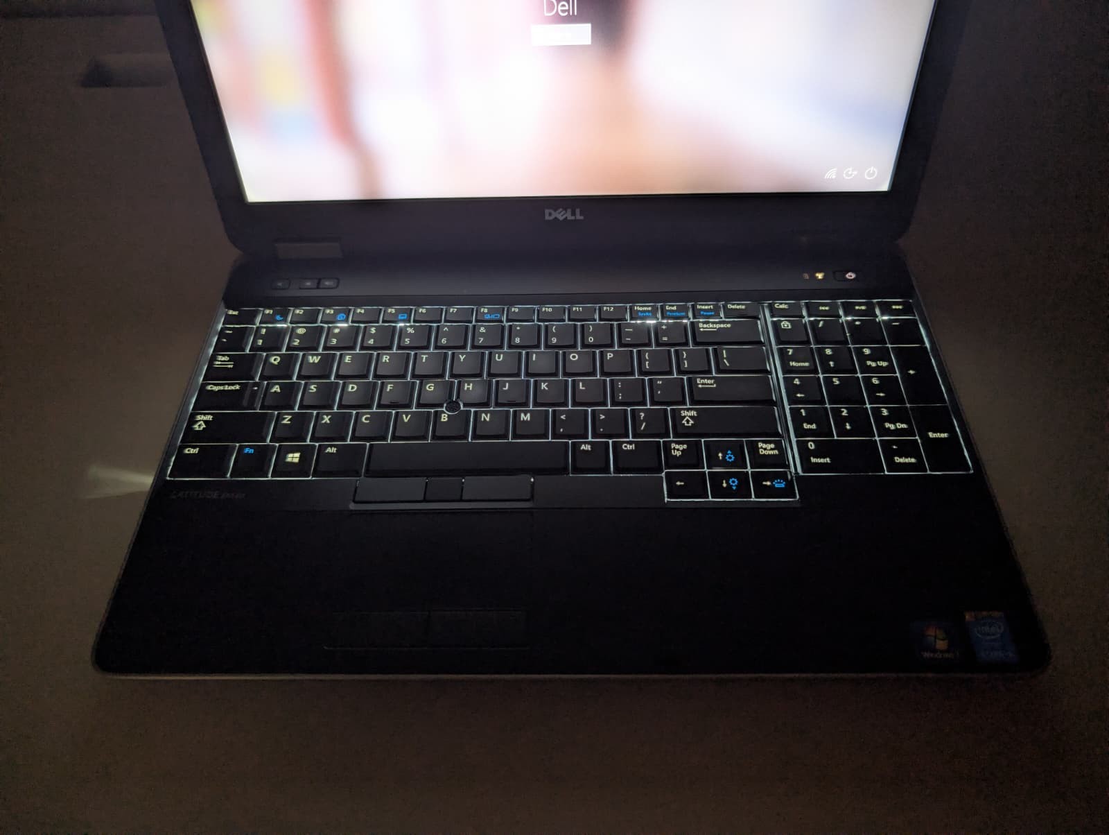 15″ Dell Latitude E6540 | i5 4th 16GB RAM 256GB SSD | FHD Backlit | Win 10 DVD