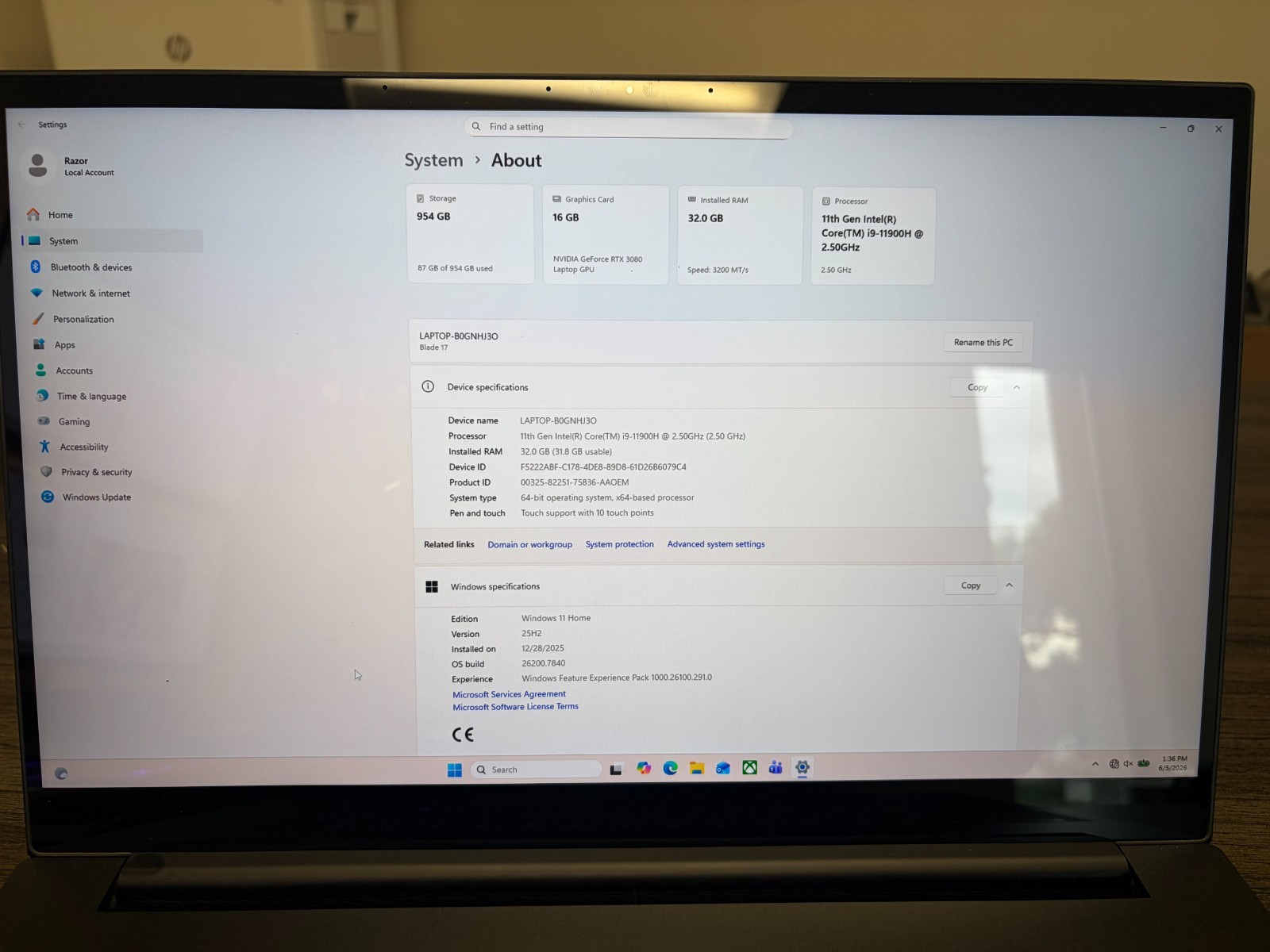 Razer Blade 17 RZ09-0406 i9-11900H 32GB 1TB SSD RTX 3080 Gaming Laptop