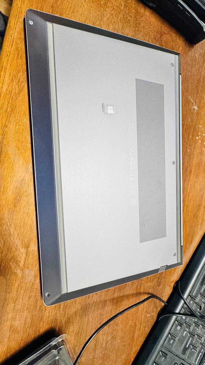 HP ZBOOK Power G8 15.6in (512GB SSD, Intel Core i7-11800H, 16GBRM win 11pro