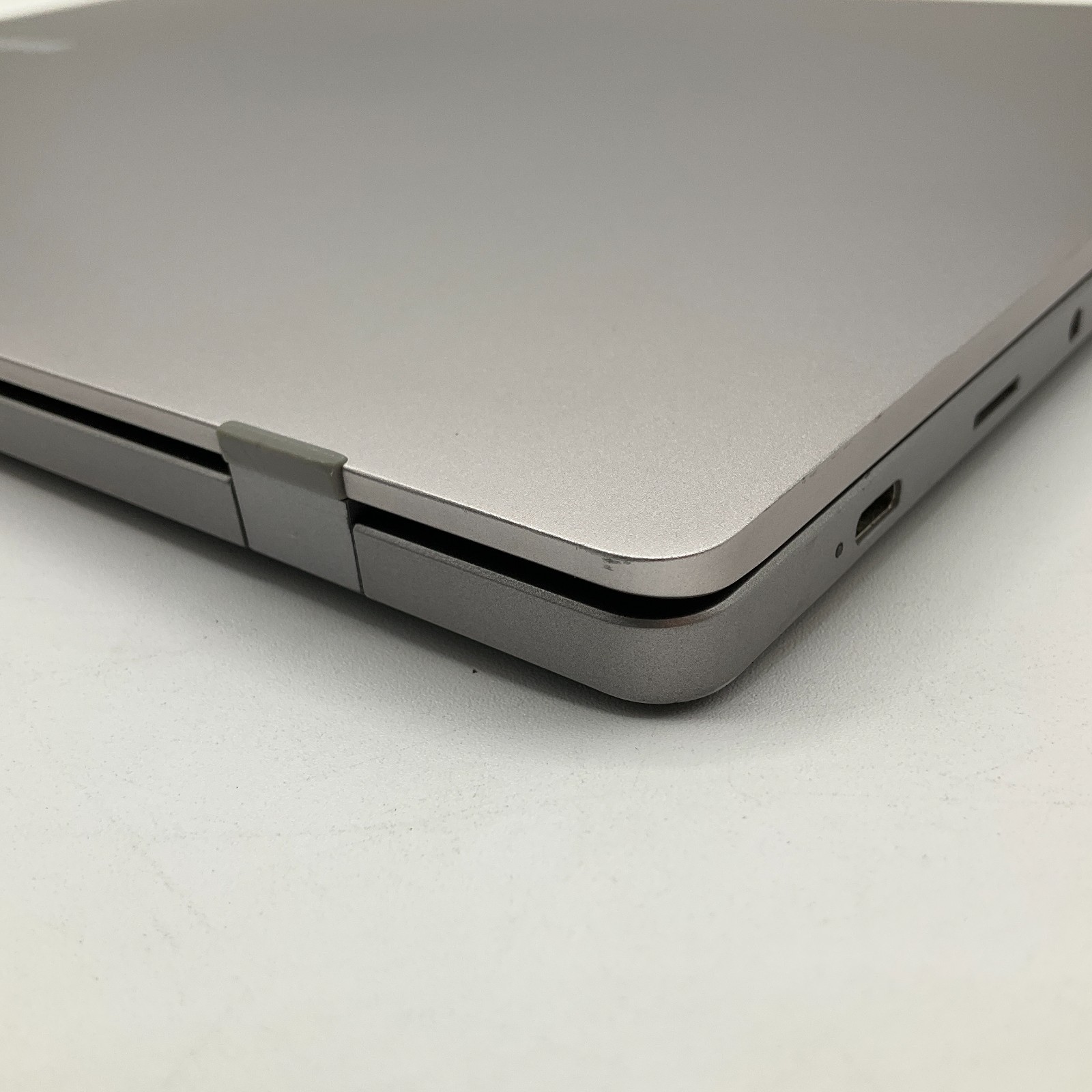 Samsung Chromebook XE350XBA 15.6″ Celeron N4000 4GB 32GB With Charger