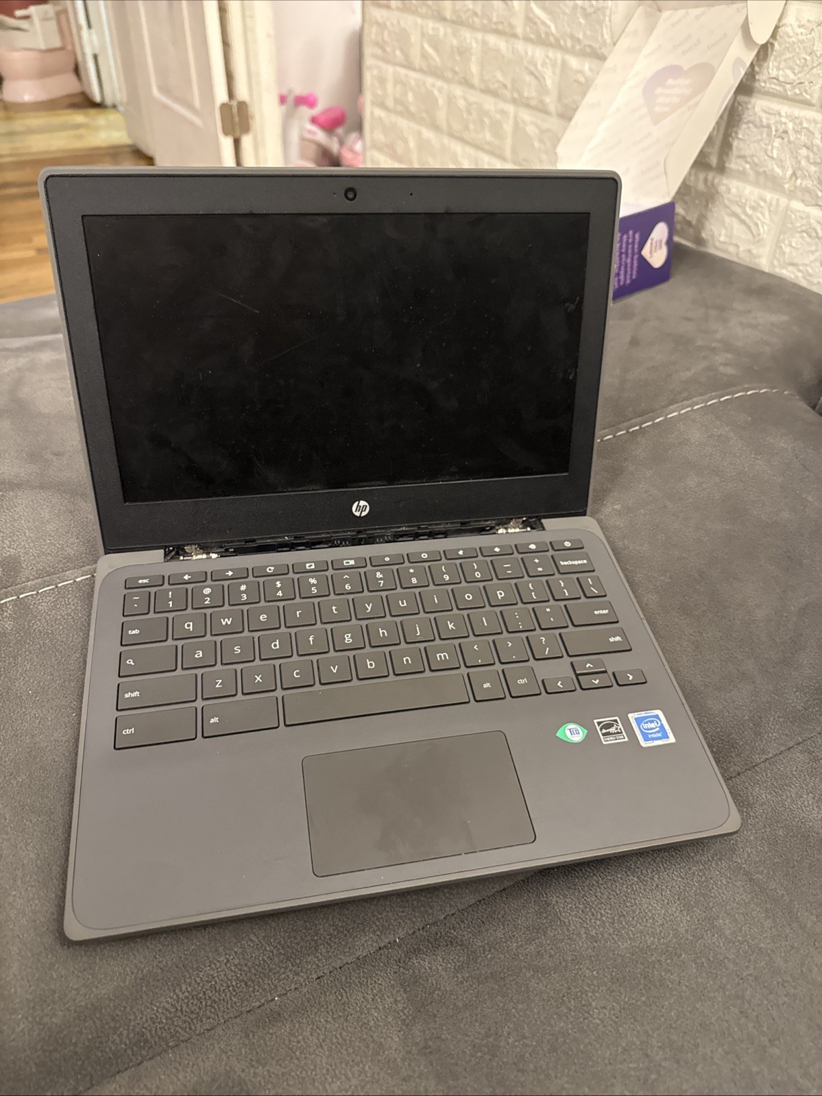 Chromebook Laptop 11 G8 Ee Non Touch 4gb Or Ram 32 Gb of Storage No Return Used