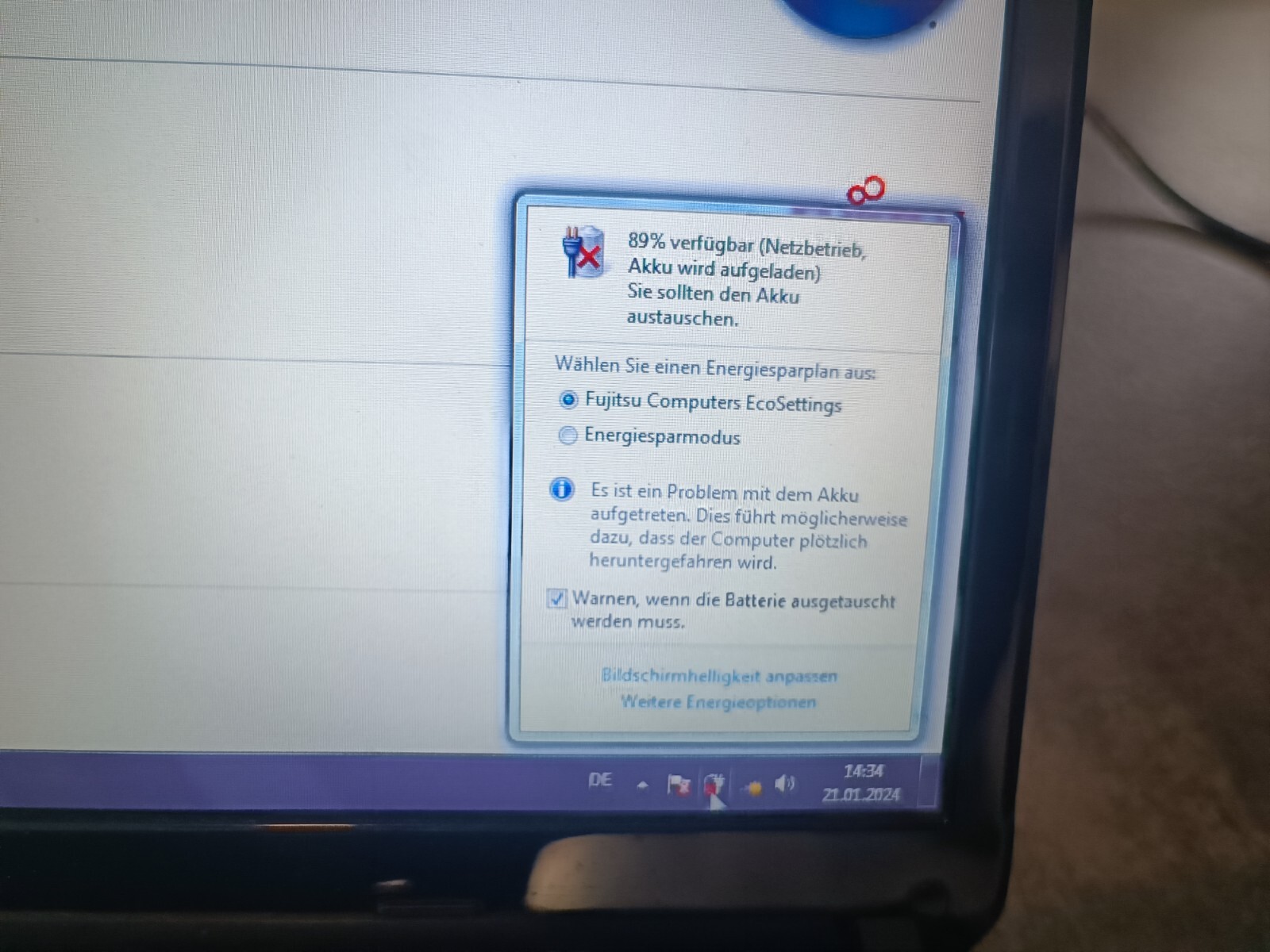Fujitsu Lifebook Notebook Laptop LH531 i7-2410M 2.3GHz