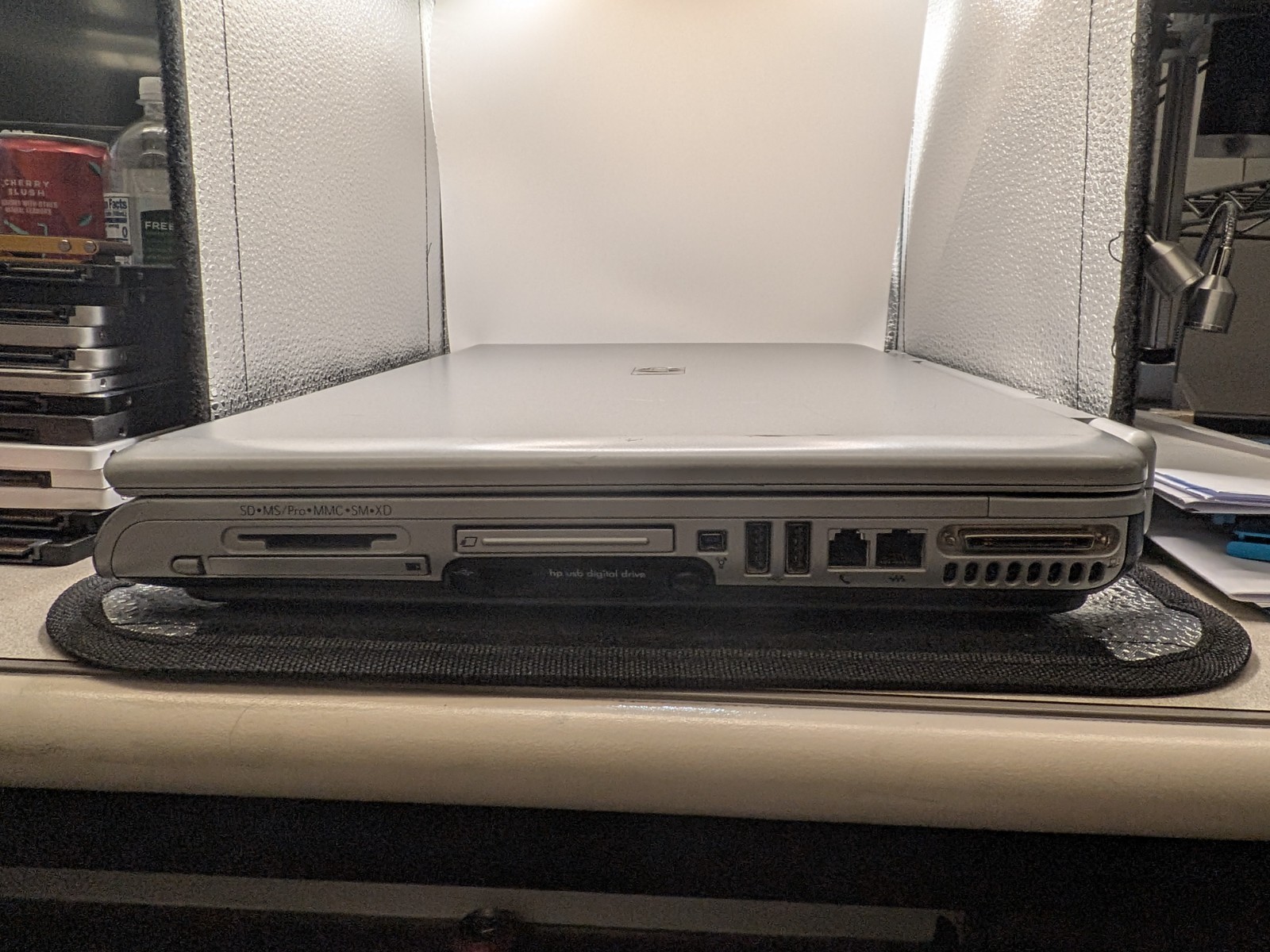 HP Pavilion ZD8000 17″ Vintage Pentium4 3.0ghz XP Laptop | Untested AS IS