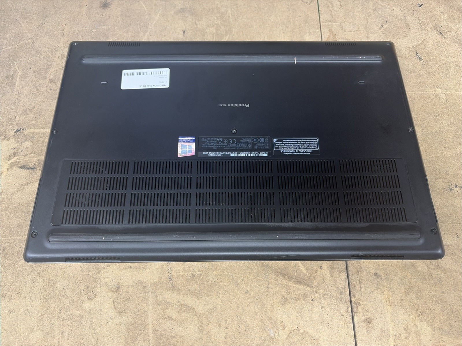 Dell Precision 7530 15.6″ UHD E-2176M 32GB RAM 256GB SSD Quadro P2000 No OS