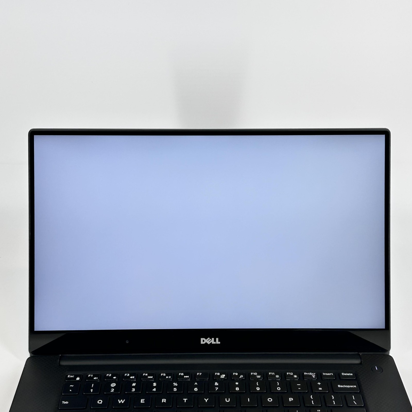 Dell XPS 15 9560 Silver 4K TOUCH i7-7700HQ 2.80GHz 16GB 1TB SSD NVIDIA GTX 1050