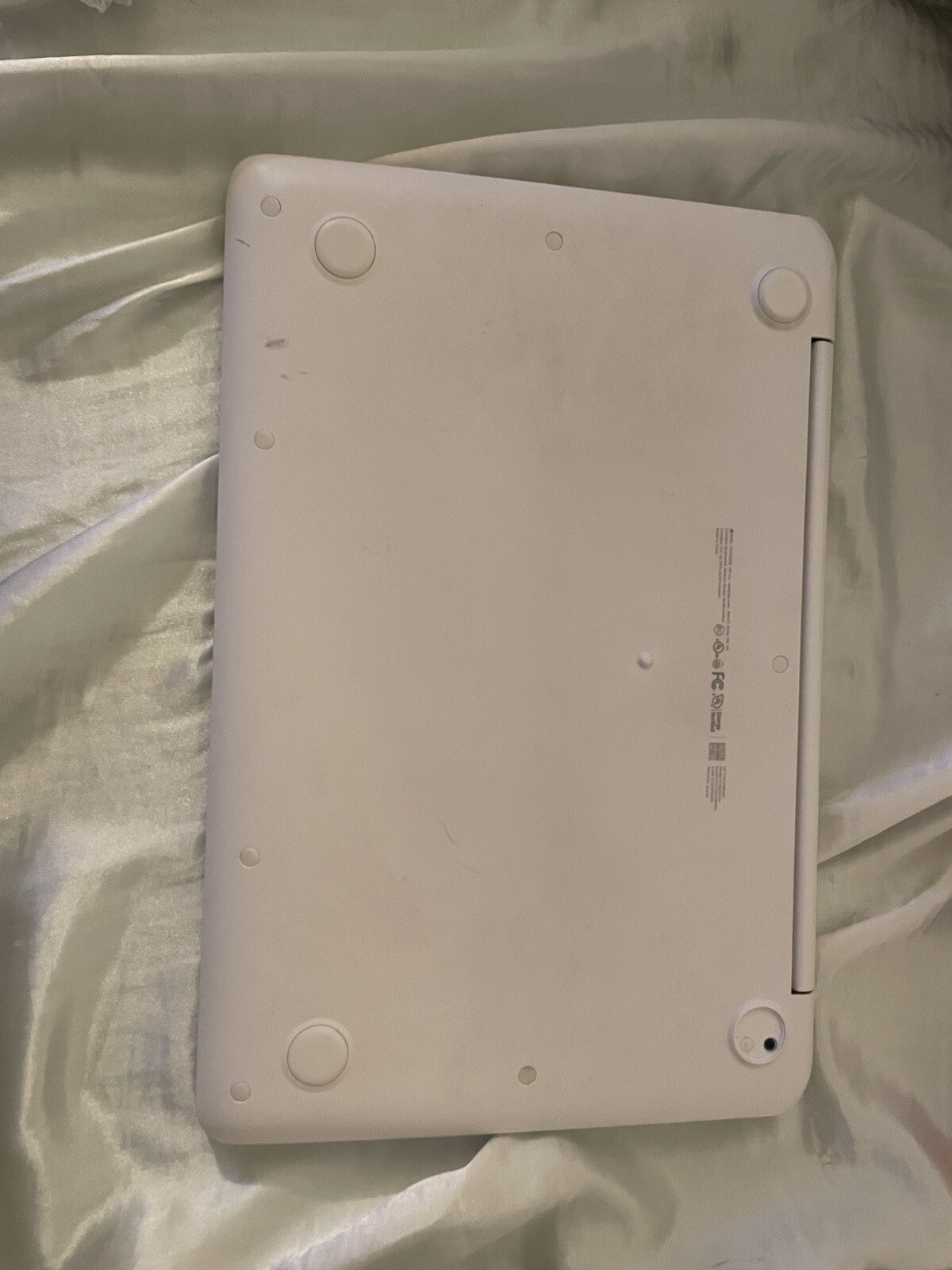 HP Chromebook Laptop Notebook Snow White 14 FHD