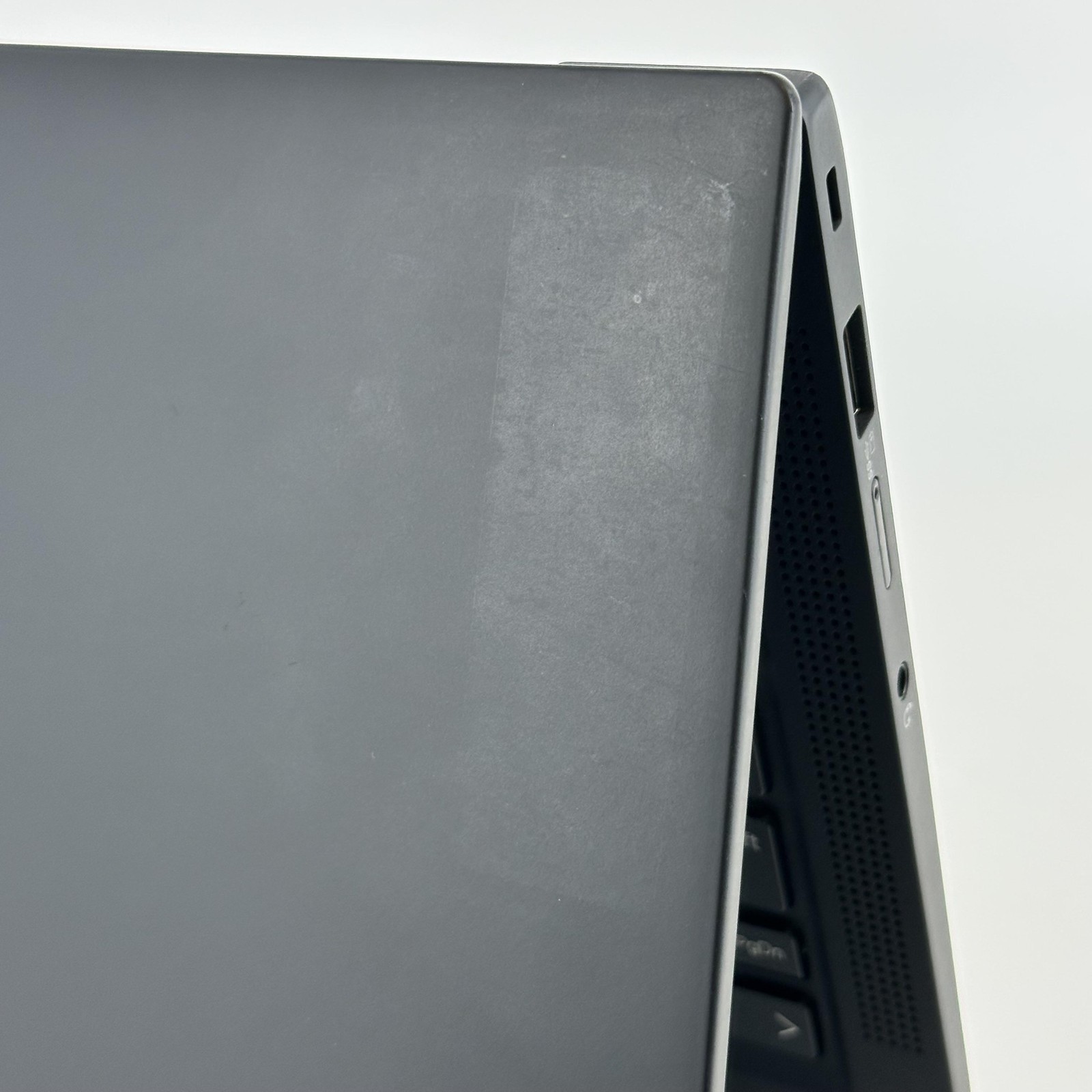 Lenovo ThinkPad X1 Carbon Gen 11 14 Black FHD+ 1.7 GHz i7-1355U 16GB 512GB SSD
