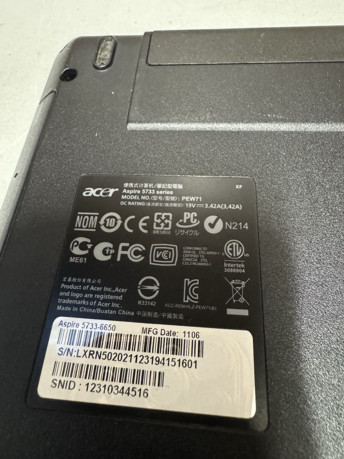 Acer Aspire 5733 i3-370M Laptop No HDD Battery Dead No Charger AS IS