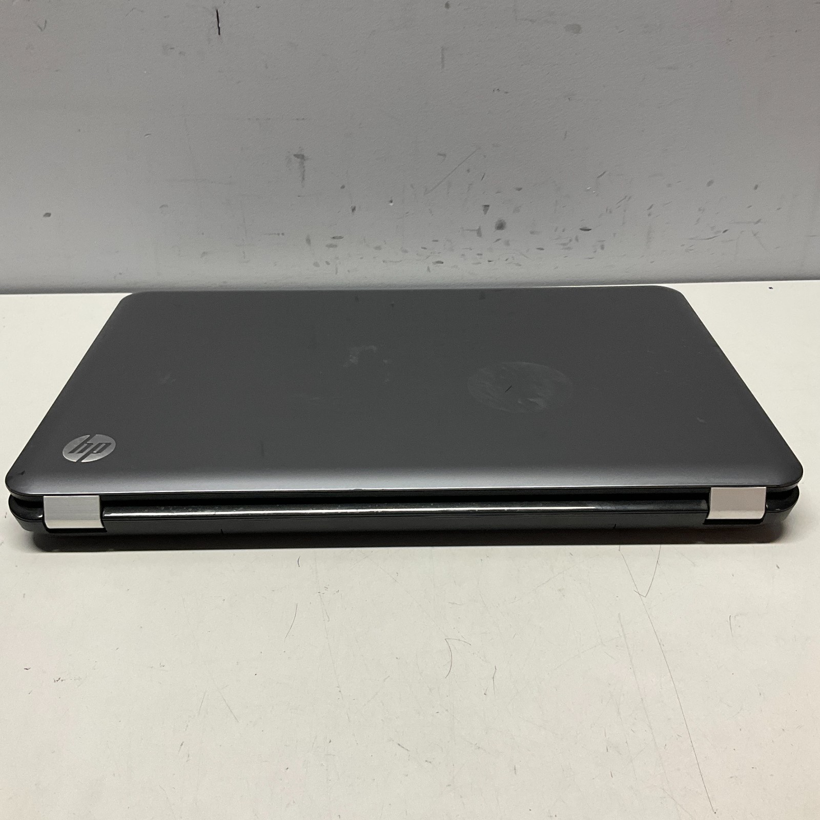 HP Pavilion g7 Laptop Intel Core i3-2330M @ 2.20 GHz 4GB NO HDD NO OS Laptop