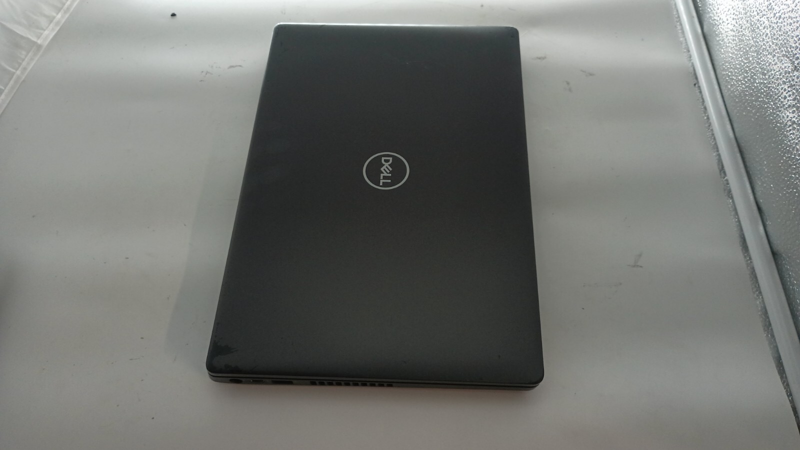 6137 Latitude 5400 w/charger.vProi5-8365U.8GB.128GB M.2″.14″FHD. W11 Pro