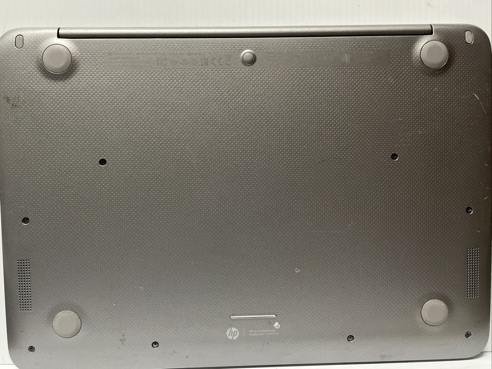 HP Chromebook 14-ak013dx White 14″ Intel NO POWER CORD UNTESTED FOR PARTS ONLY