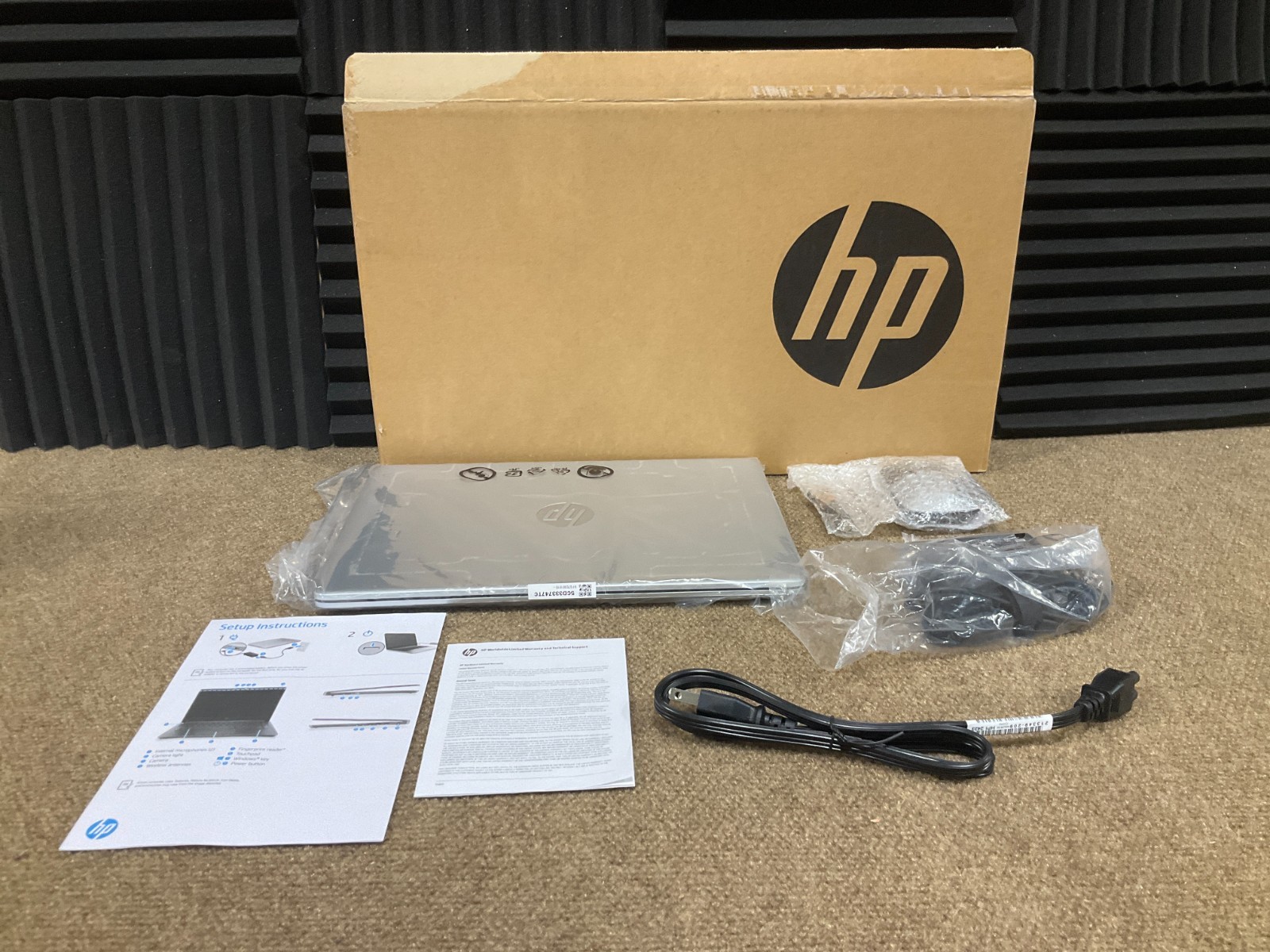 HP Laptop 14-dq0713ds N4120 4GB 64GB BT WiFiAC 14WT W11H silver 7Y703UA#ABA ✨❤️✨