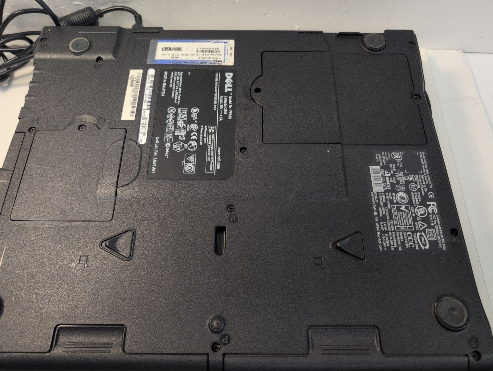 🔥NICE Dell Latitude C840 15″ Laptop Pentium4 2.0GHz /1GB RAM /30GB HDD/WinXP –